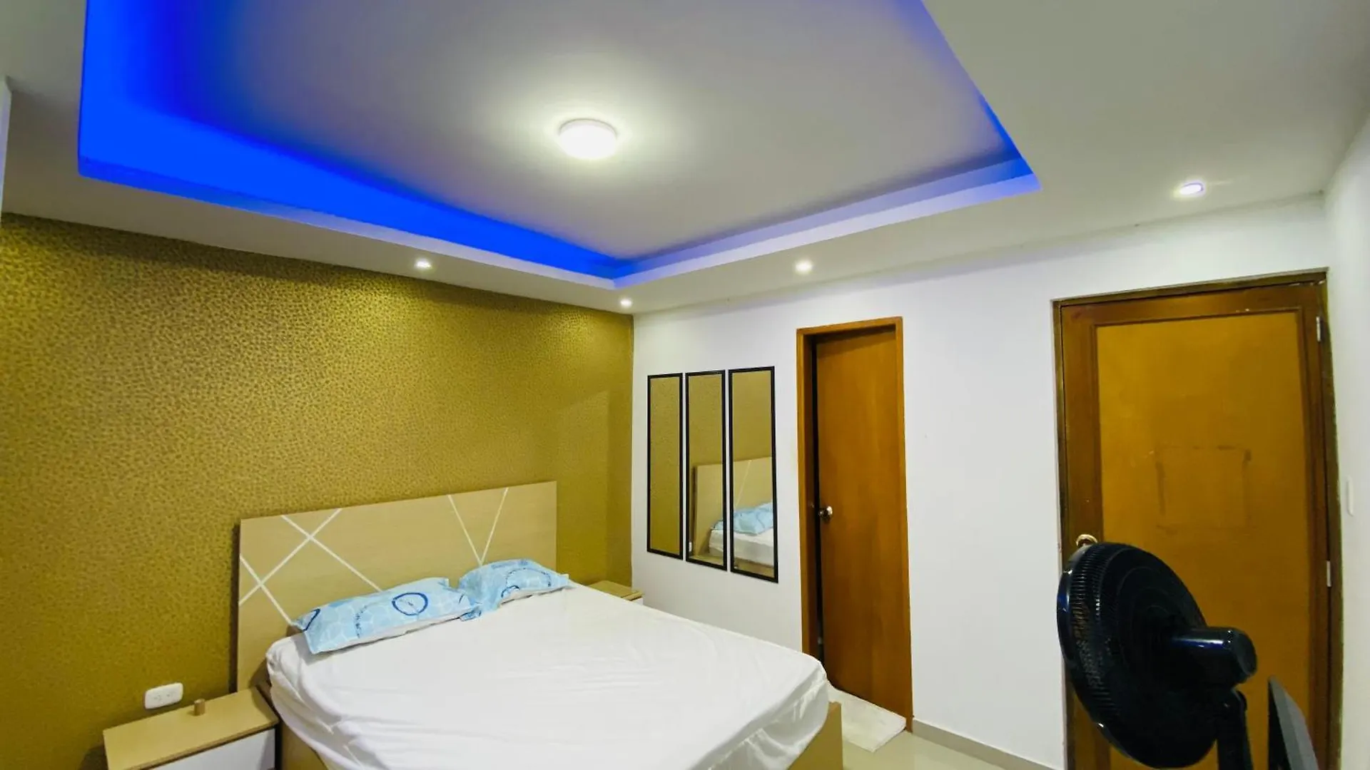 Casa Delia Rosa Hostal 圣玛尔塔